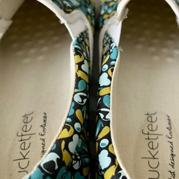 Bucketfeet Floral "Earth" Canvas Slip-Ons Travel-Ready - 8 - Picture 5 of 10